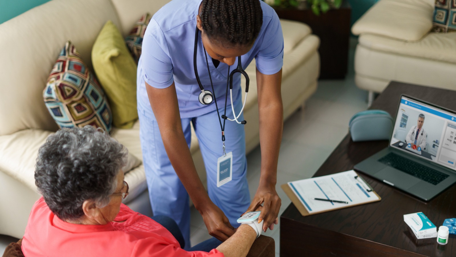 5 Benefits of In-Home Care for Seniors